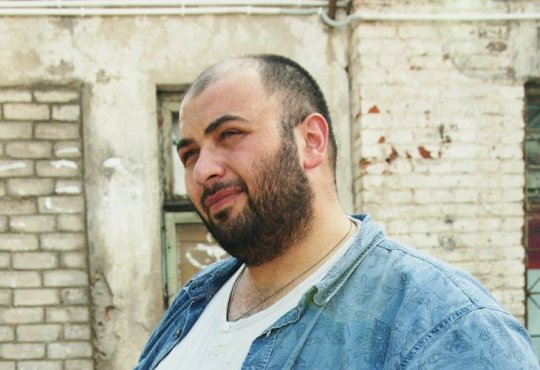 Duży rozmiar, duży styl - jak nosić XL-8XL z klasą