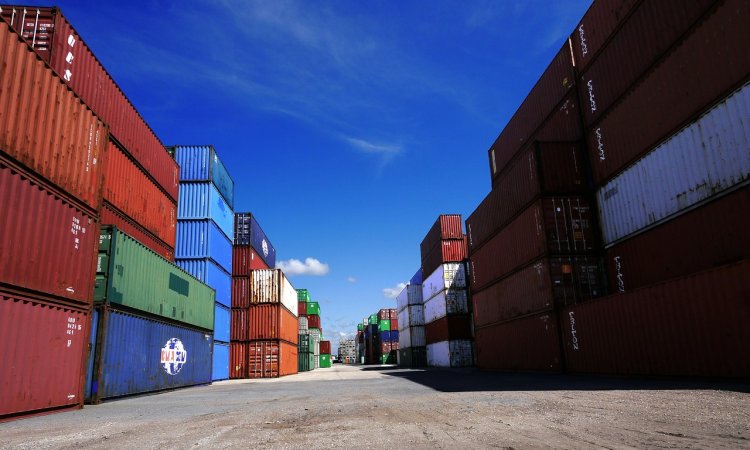 Kontener na sprzedaż – dlaczego to inwestycja, która buduje przyszłość Twojego biznesu?