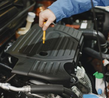 Olej 5W30 czy 5W40 – który wybrać i czym naprawdę się różnią?