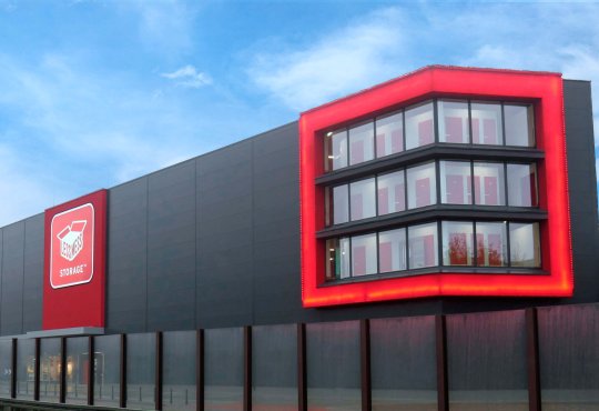 Wspólne życie bez chaosu – jak pogodzić dwa mieszkania i rozpocząć nowy etap w związku?